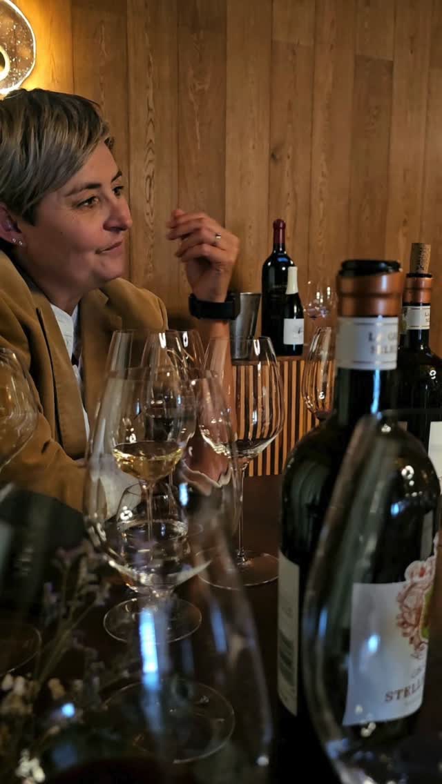 Meet @debbie.thompson.5036459 from @legranddomainewinery
Showcasing the Good Stuff = Wine, in Cape Town yesterday.
@galjoen_cpt
@bellyofthebeast_ct
@restaurantbeyond
@foxcroftfood
#winetasting #wine #bestcabernet #pinotage #capclassique