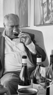 This week we had the priviledge to have Neil Ellis in Cape Town showcasing His iconic brand, which he started 40 Years ago @neilelliswines
@pier_capetown
@marble_capetown
@capegracehotel
@butchershopandgrill_
#neilelliswines #wineofsouthafrica #wine #stellenboschwine #capetownsouthafrica🇿🇦